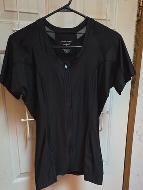 Postural Fitness By AlignMed Black Zip-Front Women's Top